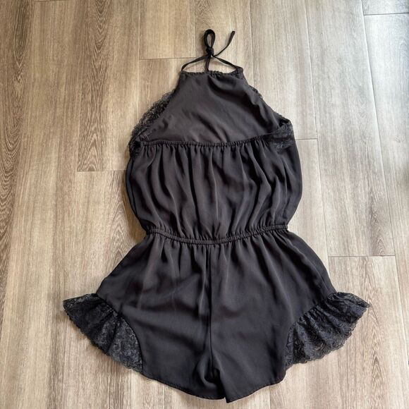 Guess Romper Size Medium Black "Flirty" Lace Trim Soft Y2K Backless Date Night - Picture 13 of 16